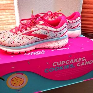 Limited Edition Brooks Ghost 12 Sprinkles Zappos 20th Anniversary Women's Sz 8.5